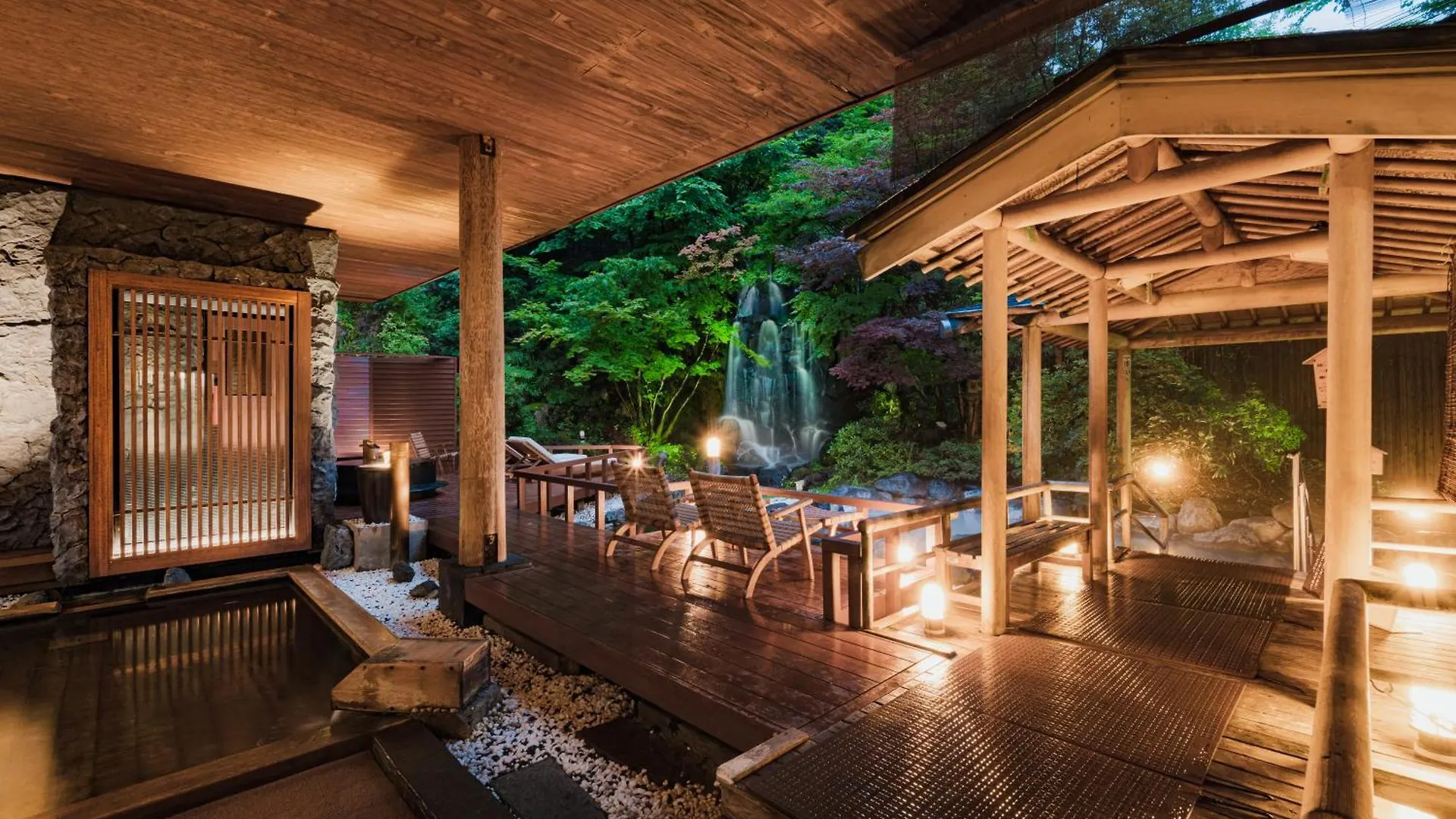 Noboribetsu Grand Hotel 4*,  Japonya